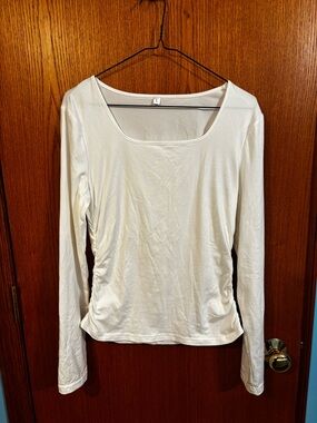 Women’s Long-Sleeve Top - White